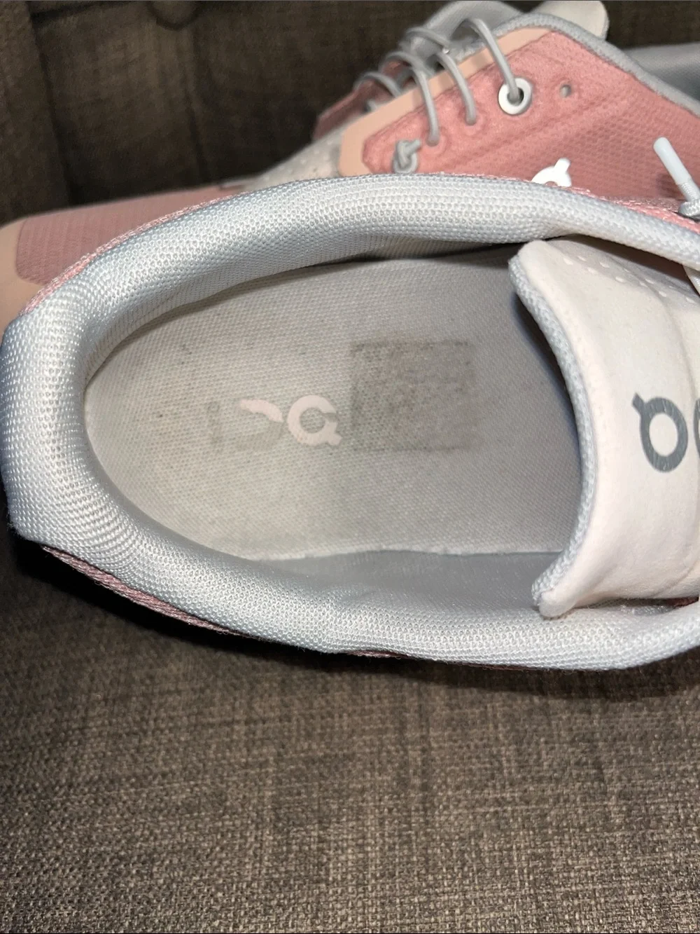 On Running Cloud 5 Women's Rose/Shell Running Sneakers size 10.5 - Picture 9 of 13